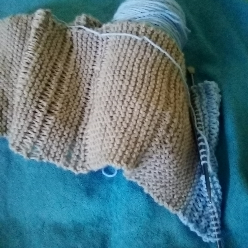 Handmade scarf - Picture 3 of 3